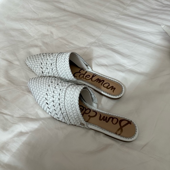 New Sam Edelman flats. Never worn - still in Box - Picture 2 of 3